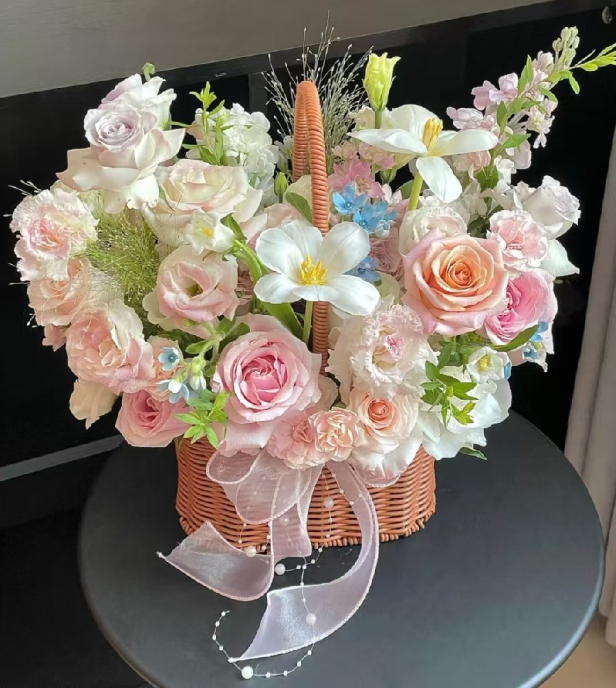 粉玫瑰郁金香手提花籃